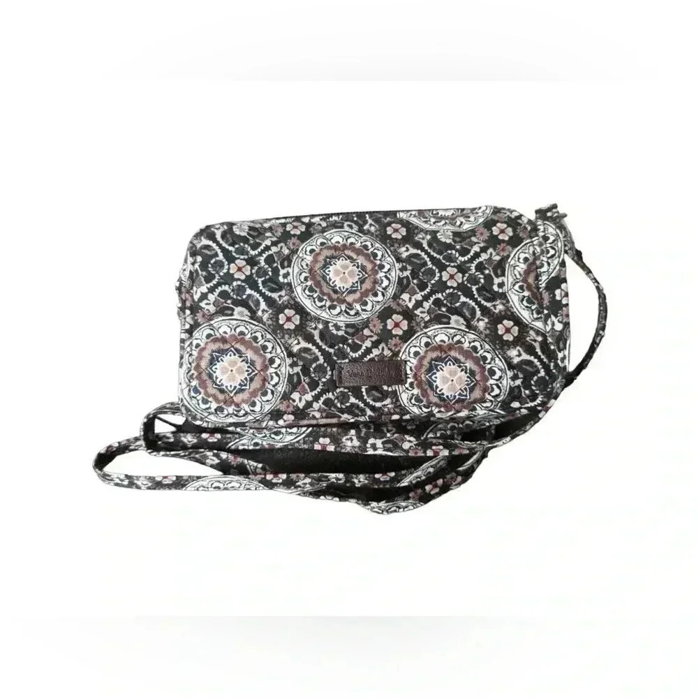 Grey Vera Bradley Wallet - Picture 8 of 10